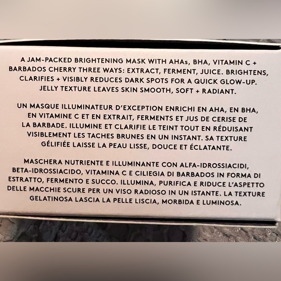 FENTY CHERRY DUB BLAH 2 BRIGHT 5%
AHA FACE MASK - Picture 4 of 7
